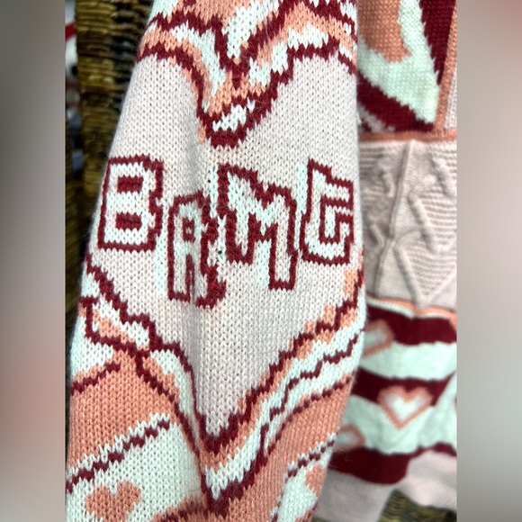 Aelfric Eden- Women's Heart Pattern‎ Sweater - Pink and Red, Size: Small - Picture 5 of 5